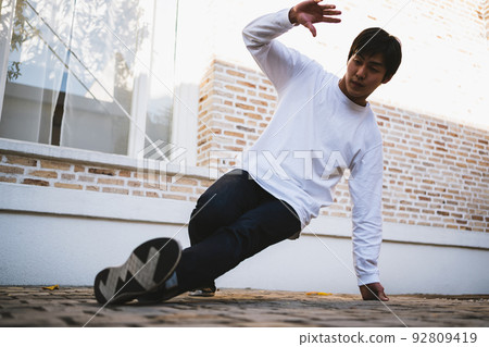 Breakdance footwork 92809419