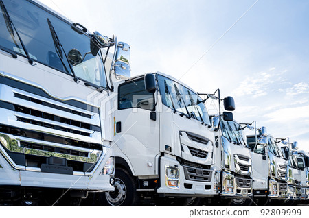 排隊的卡車日本產業 92809999