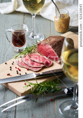 roast beef  92810645