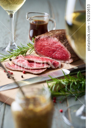 烤牛肉 92810653