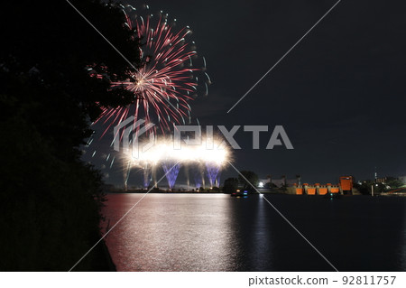 Kita Ward Fireworks Festival and Old Iwabuchi Floodgate Illumination: 2019 92811757
