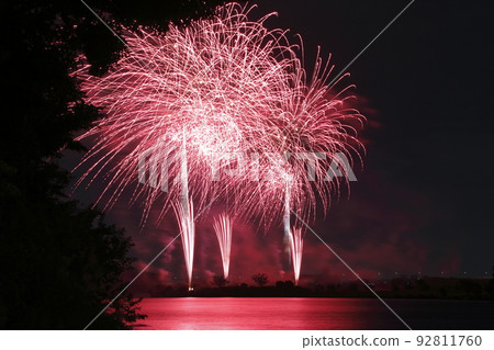 Kita Ward Fireworks Festival and Old Iwabuchi Floodgate Illumination: 2019 92811760
