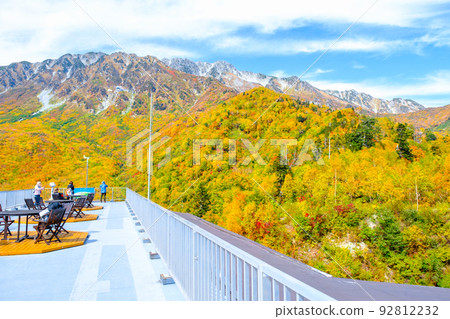 秋天的黑部平:從全景露台眺望立山 秋天的黑部平:從全景露台眺望立山 92812232