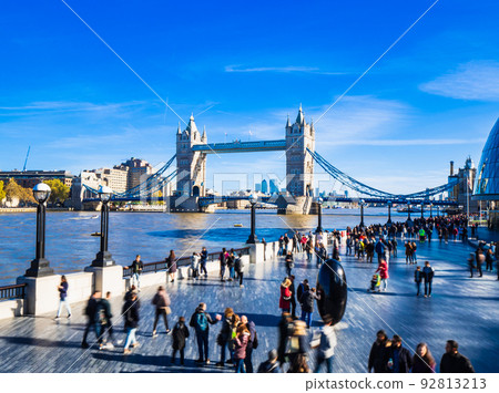 London Tower Bridge and Queen's Walk *partially soft focus London Tower Bridge and Queen's Walk *partially soft focus 92813213