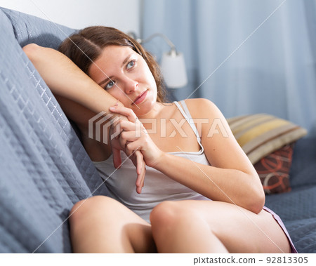 Woman who crying and thinking about troubles 92813305