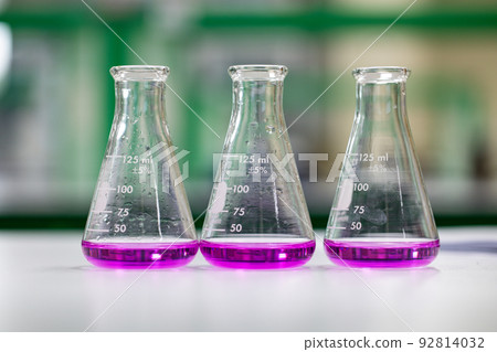 Scientist working Titration technique in the laboratory. 92814032