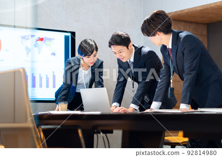 Conference business office businessman photography cooperation: WEEK Shibadaimon Sun Frontier Fudousan Conference business office businessman photography cooperation: WEEK Shibadaimon Sun Frontier Fudousan 92814980
