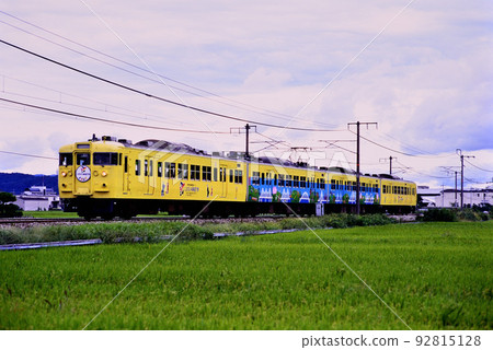 1999 Four 115 series 3000 series local trains running on the Sanyo Main Line 92815128