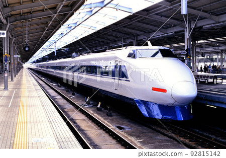 1999 Tokaido Shinkansen Series 100 X6 formation Hikari 92815142