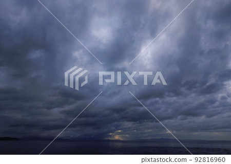 夏日傍晚天空烏云密布，超廣角，主要是天空，220716pm 92816960