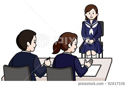 參加面試測試的女學生 面試官男性和女性 參加面試測試的女學生 面試官男性和女性 92817336