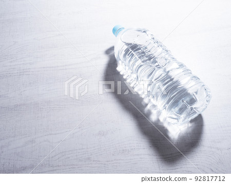 PET瓶裝水 PET瓶裝水 92817712