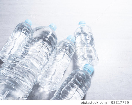 PET bottle water 92817759