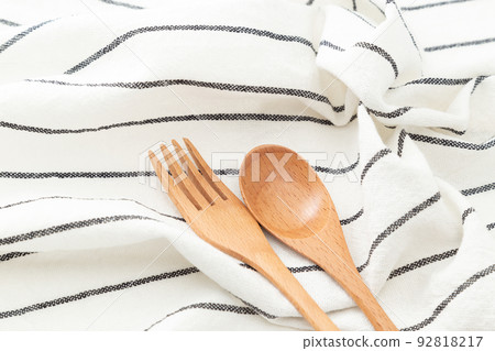 木製餐具白色背景 92818217