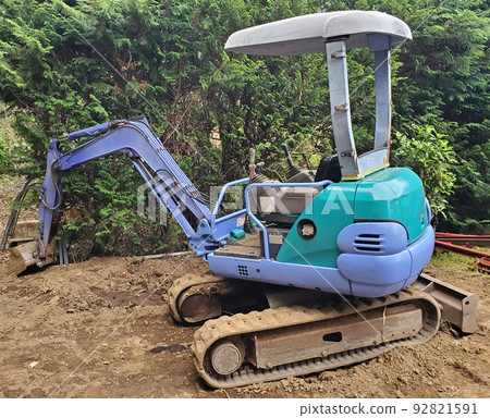 Heavy equipment/excavators/backhoes/small excavators 92821591