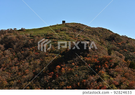 Hyonosen Koshikiiwa Fall Foliage 92824633