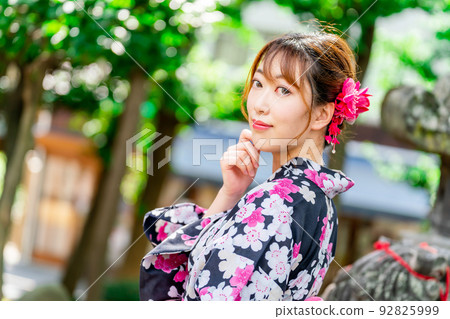 浴衣的女人 92825999