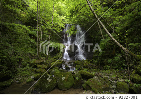 雙龍瀑布（兵庫縣朝來市山東町） 92827091