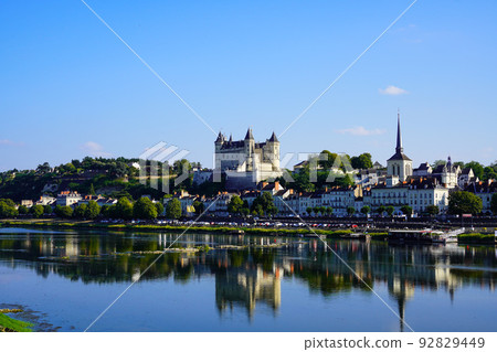 Beautiful view of Saumur castle and Loire river Château de Saumur Beautiful view of Saumur castle and Loire river Château de Saumur 92829449