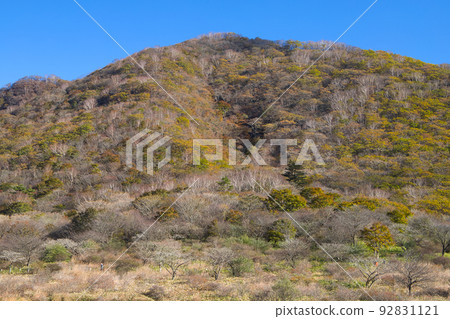 群馬縣秋色的赤城山和角滿淵 92831121