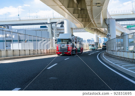 《Kanagawa Prefecture》Truck driver, Shuto Expressway Wangan Route 92831695