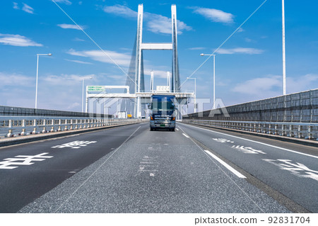 《Kanagawa Prefecture》Truck driver, Shuto Expressway Wangan Route 《Kanagawa Prefecture》Truck driver, Shuto Expressway Wangan Route 92831704