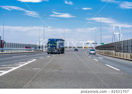 《神奈川縣》首都高速公路灣岸線卡車司機 《神奈川縣》首都高速公路灣岸線卡車司機 92831707