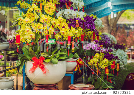 Lunar new year lucky decoration objects. words mean best wishes and good luck for the coming vietnamese new year 92833521