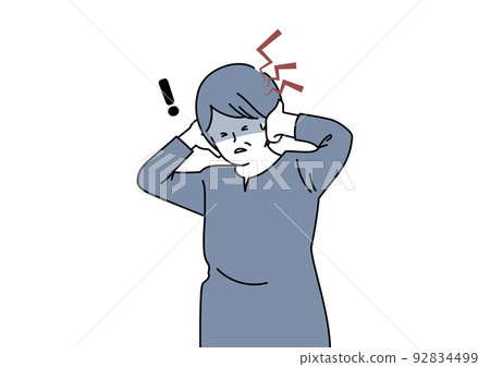 遭受突然頭痛的高級 92834499