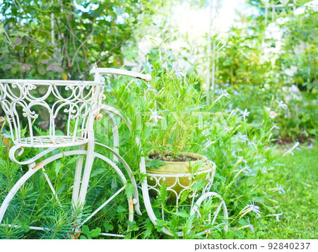 Hokkaido English Garden Bicycle-style planter 92840237