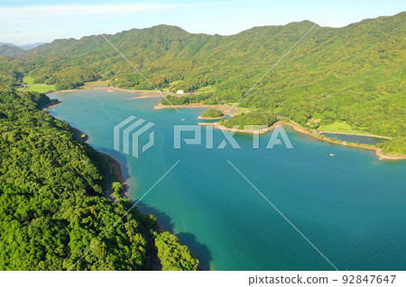 Aerial view of harbor at Miyajiura Bay in Amakusa, Kumamoto Prefecture 92847647