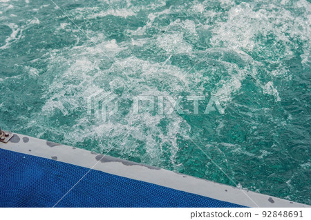 Spray into the sea after a man dived 92848691