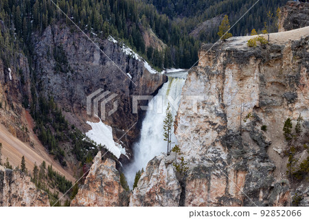 Rocky Canyon and River in American Landscape. Grand Canyon of The Yellowstone 92852066