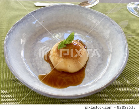 After-meal dessert flan 92852535