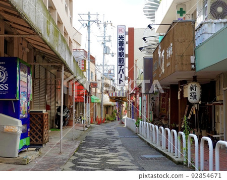 大阪府廣善寺站京阪鐵道枚方市西側商店街景觀 大阪府廣善寺站京阪鐵道枚方市西側商店街景觀 92854671