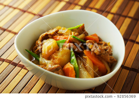 Meat and potatoes 92856369