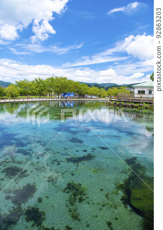 鹿兒島縣霧島山腳下的丸池泉水 92863203