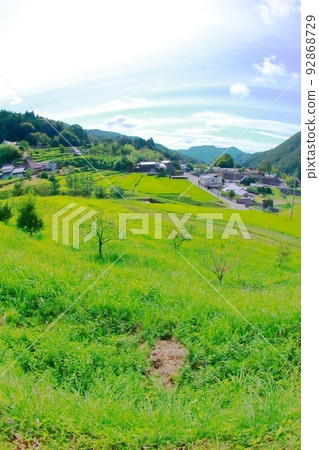 《兵庫縣》川部區稻川町柏原梯田與田園風光 《兵庫縣》川部區稻川町柏原梯田與田園風光 92868729