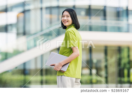 照顧者女性肖像 照顧者女性肖像 92869167
