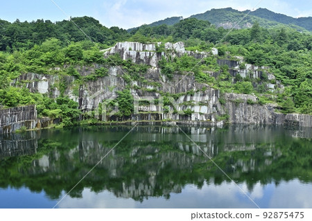 The remains of a quarry in the Ishikiri Mountains in Kasama City 92875475
