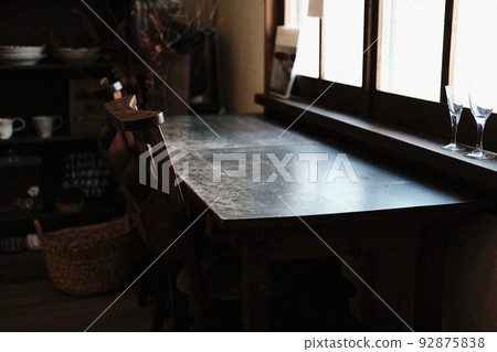 Old folk house cafe 92875838