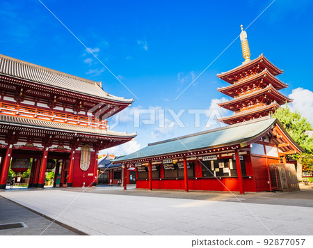 Senso-ji Temple Hokuramon和五層寶塔 92877057