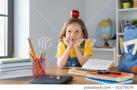 Kid is learning in class Kid is learning in class 92879076