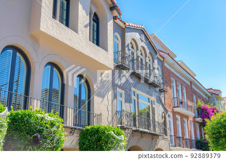 Row of houses with european style exterior in San Francisco, California 92889379