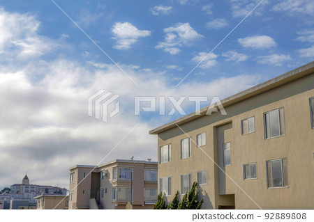 Apartment buildings in the city of San Francisco, California 92889808