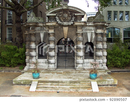 Watergate, Victoria Embankment Gardens, London, United Kingdom. 92890507