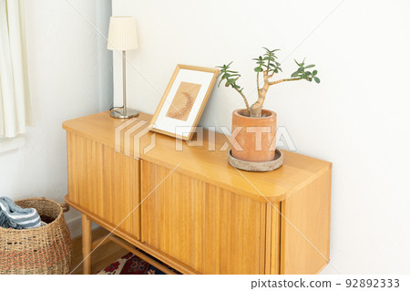 Home/living room/shelf/cupboard/miscellaneous goods 92892333