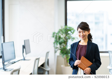 Female success 92898013