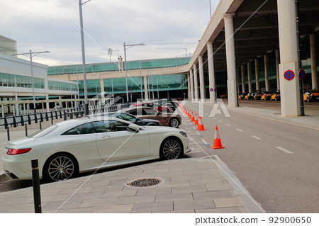 Barcelona El Prat International Airport Barcelona El Prat International Airport 92900650
