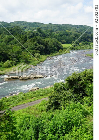 群馬縣吾妻郡中之條町JR吾妻線一城站周邊吾妻川風光 群馬縣吾妻郡中之條町JR吾妻線一城站周邊吾妻川風光 92902783